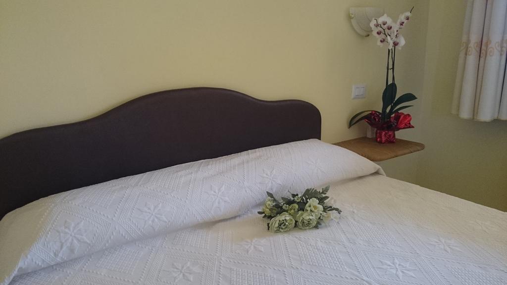 La Corte Dei Rei Aparthotel Castiadas Habitación foto
