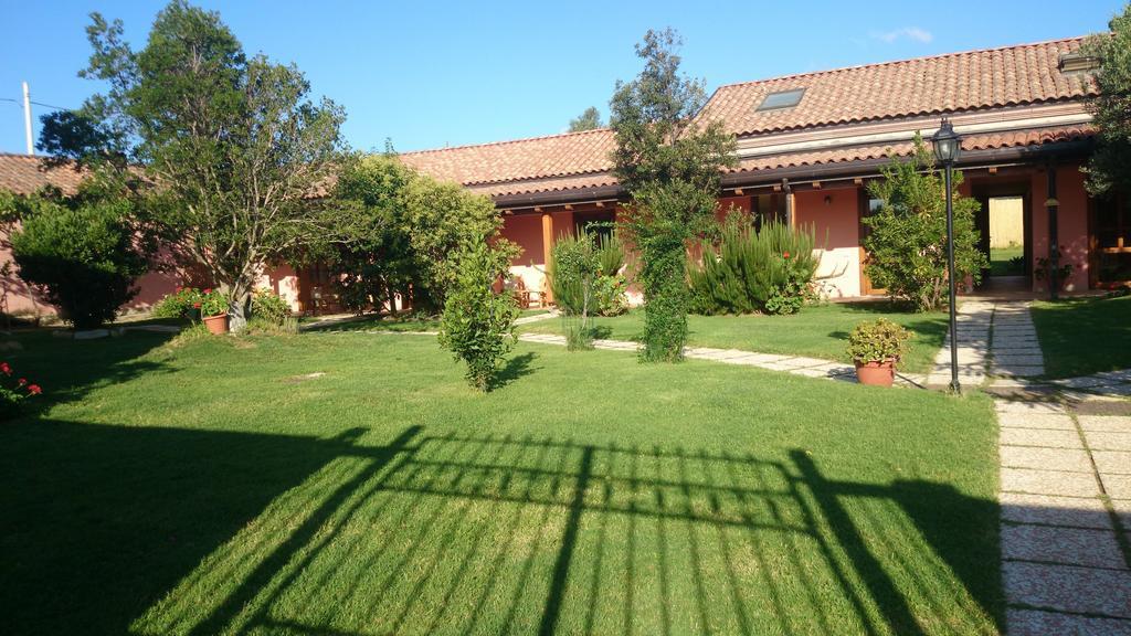 La Corte Dei Rei Aparthotel Castiadas Exterior foto