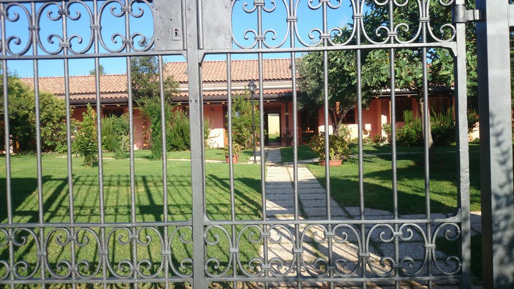 La Corte Dei Rei Aparthotel Castiadas Exterior foto
