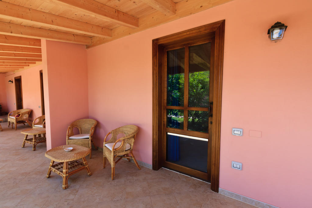 La Corte Dei Rei Aparthotel Castiadas Exterior foto