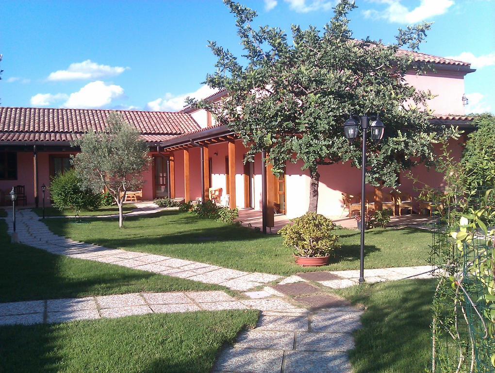 La Corte Dei Rei Aparthotel Castiadas Exterior foto